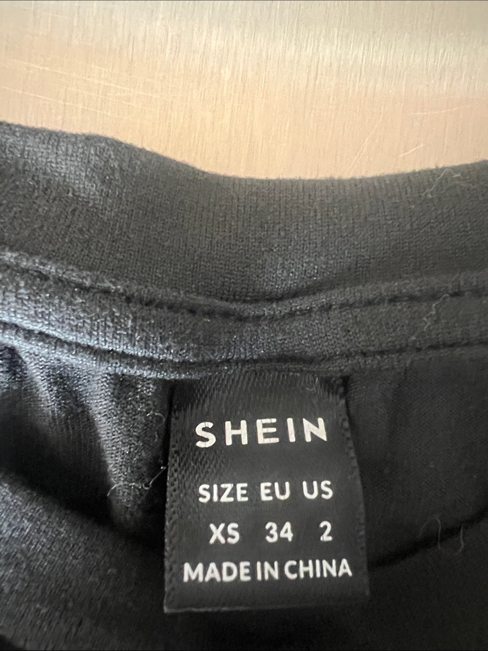 2 pack SHEIN Black and white Long-Sleeve Crewneck Crop Top - Picture 2 of 5